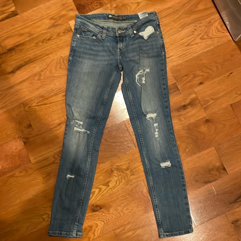 Juniors Women’s Levi’s jeans size 5 27